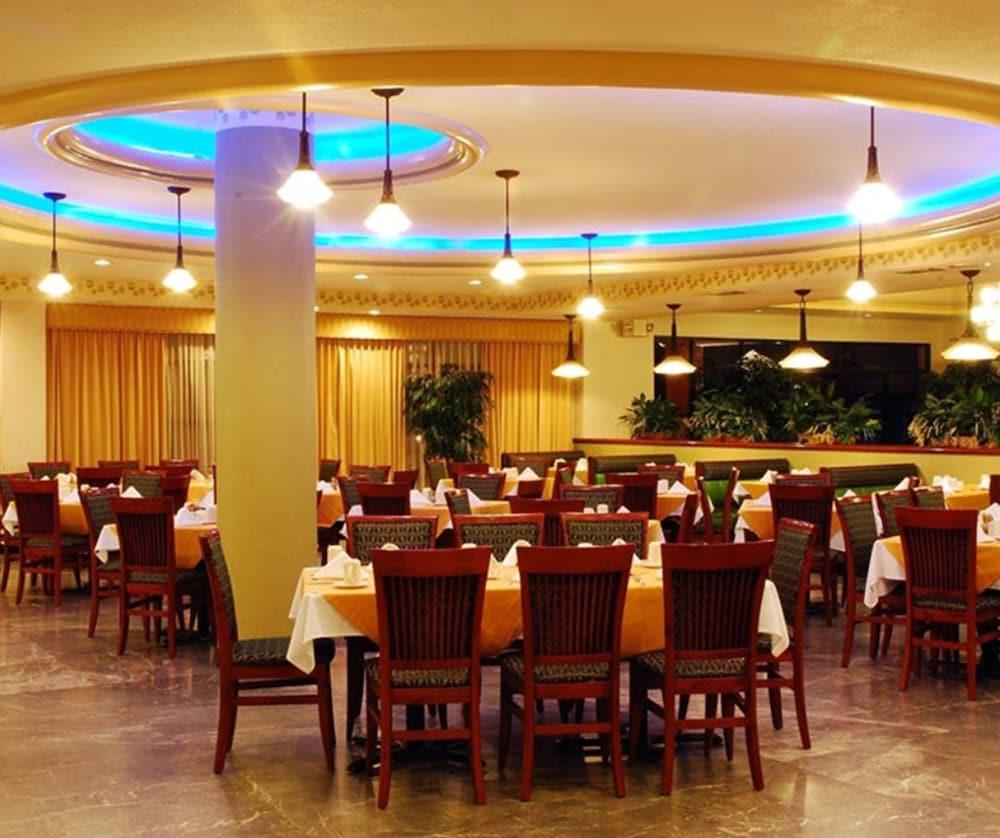 Royal Garden Reynosa Hotel Eksteriør billede