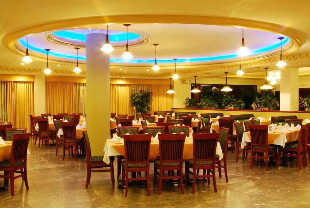 Royal Garden Reynosa Hotel Eksteriør billede